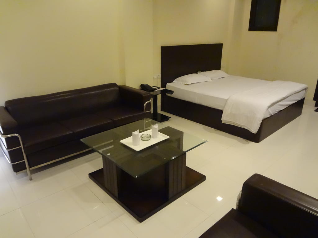 Hotel Siam International Delhi  Eksteriør billede