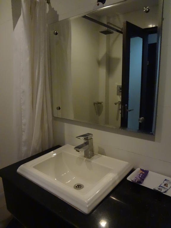 Hotel Siam International Delhi  Eksteriør billede