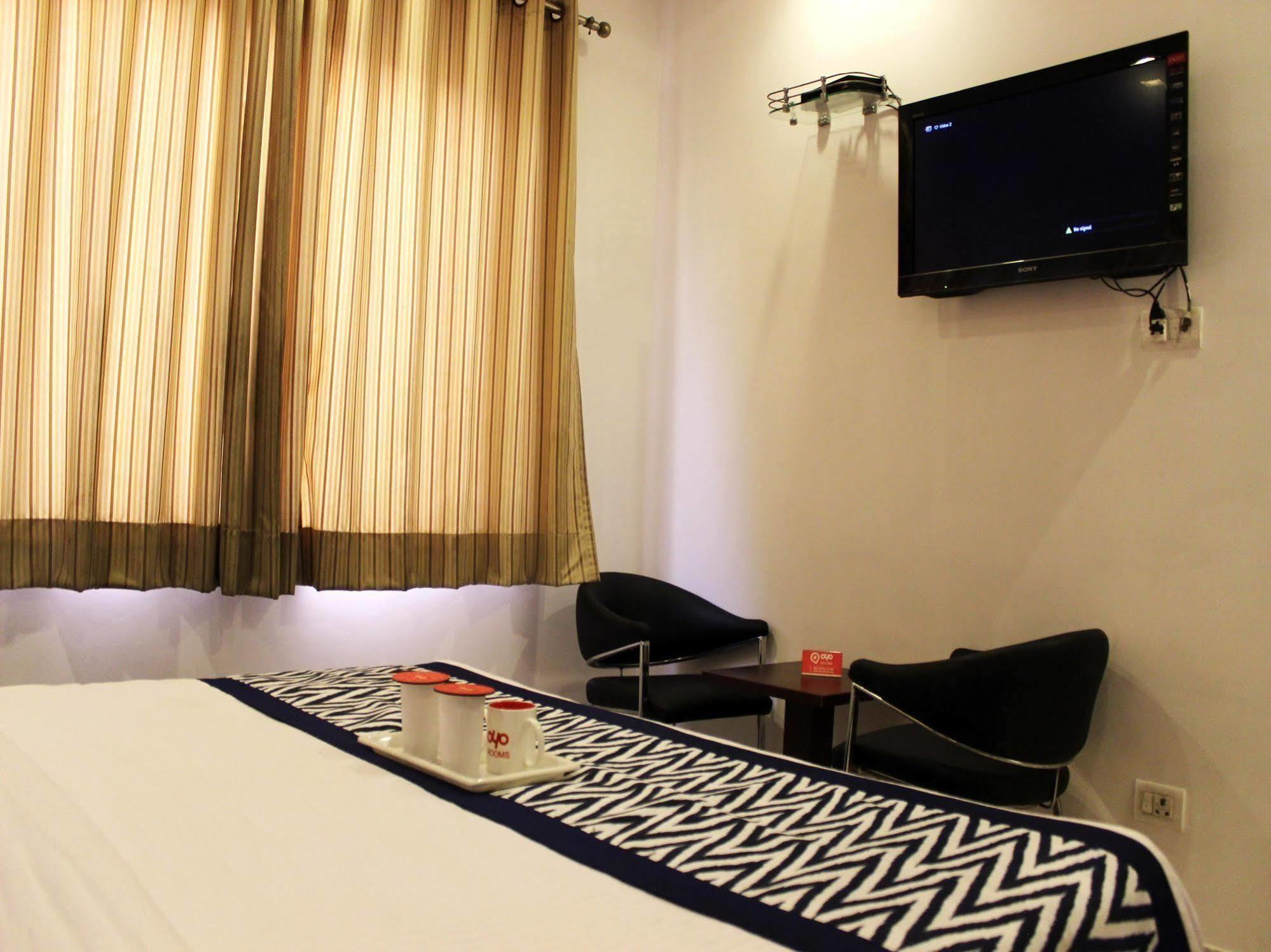 Hotel Siam International Delhi  Eksteriør billede