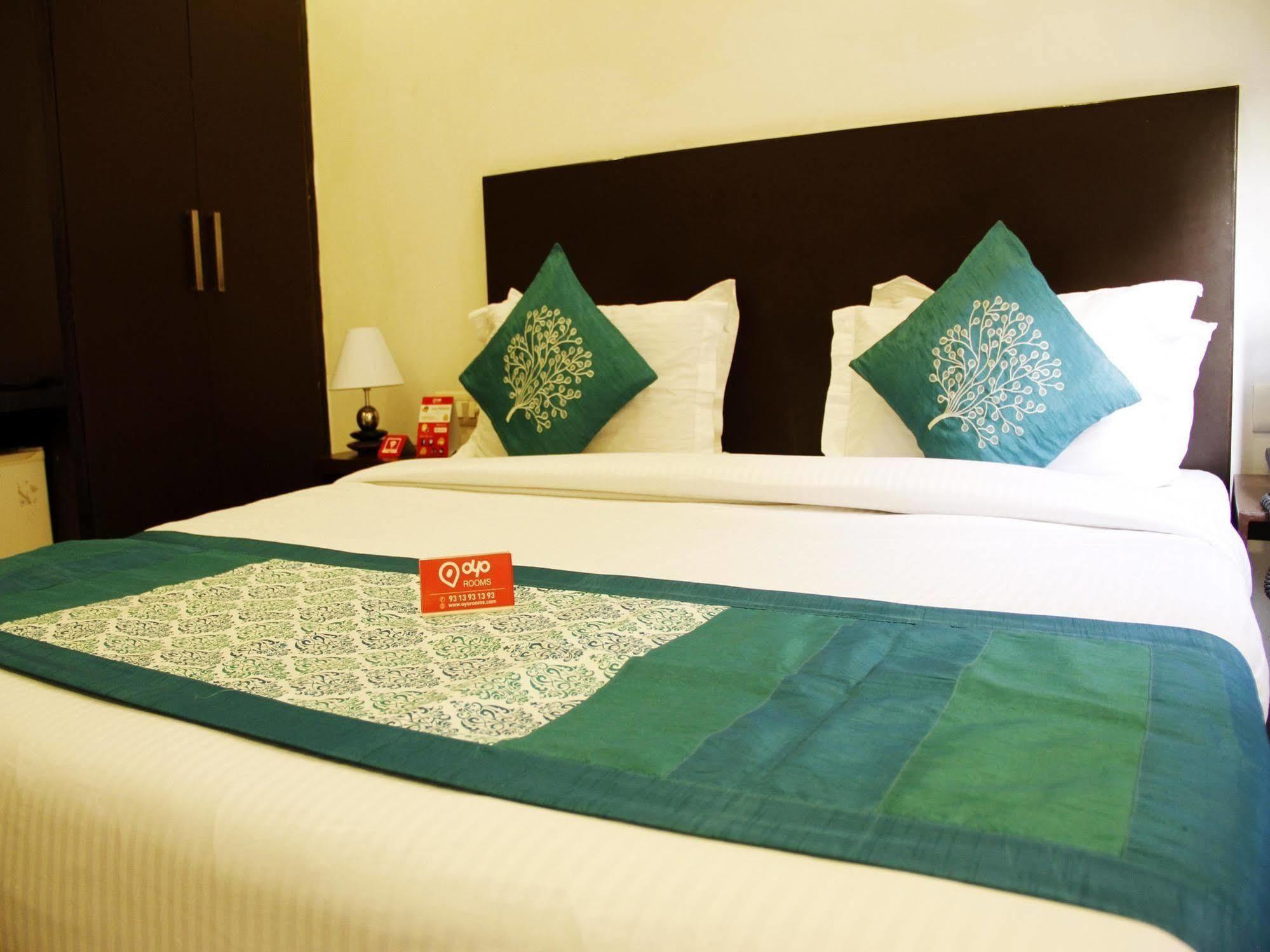 Hotel Siam International Delhi  Eksteriør billede